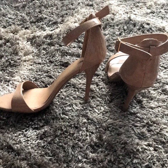 Heels - Picture 2 of 2
